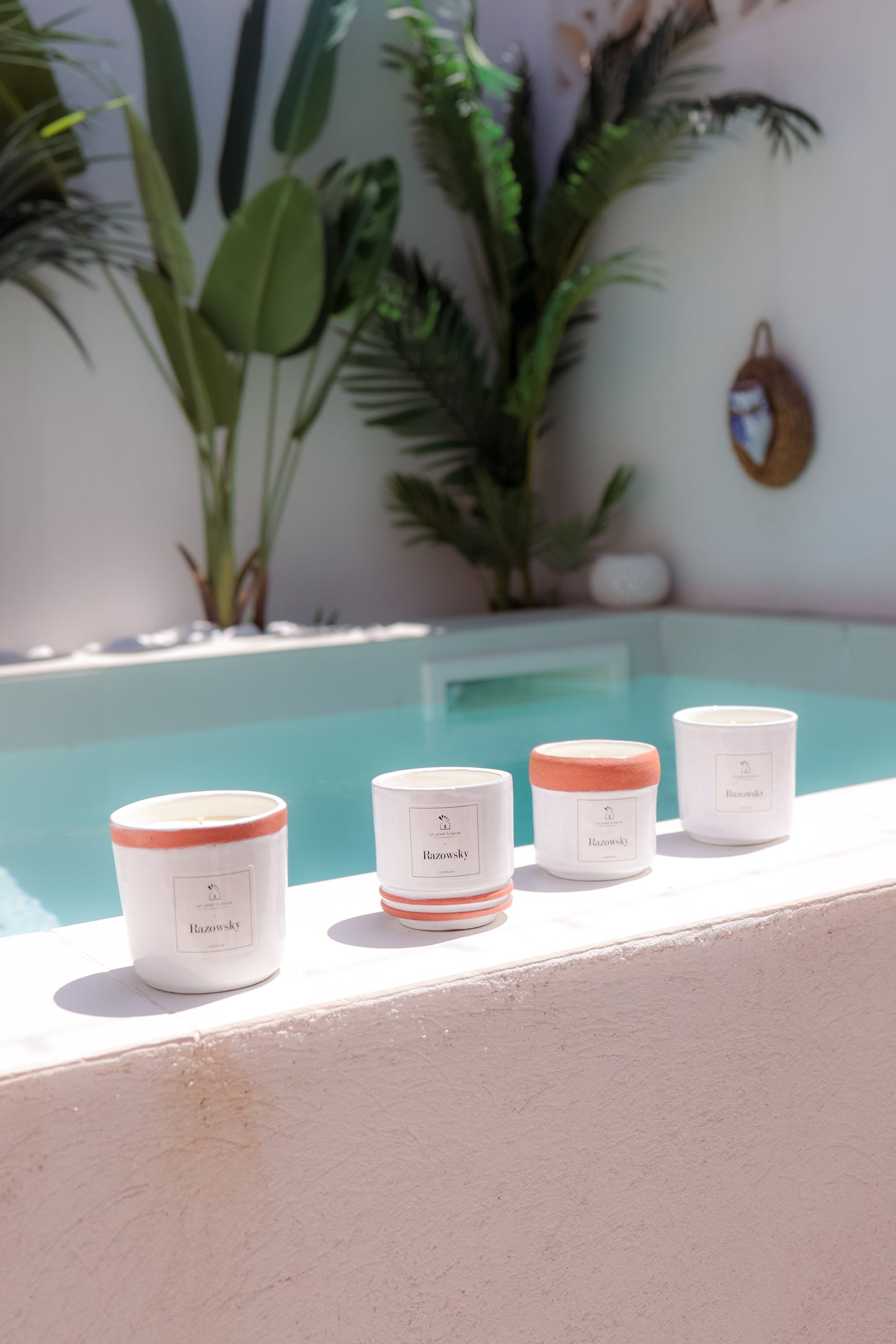 Bougie parfumée "Un Pied à terre x RAZOWSKY"