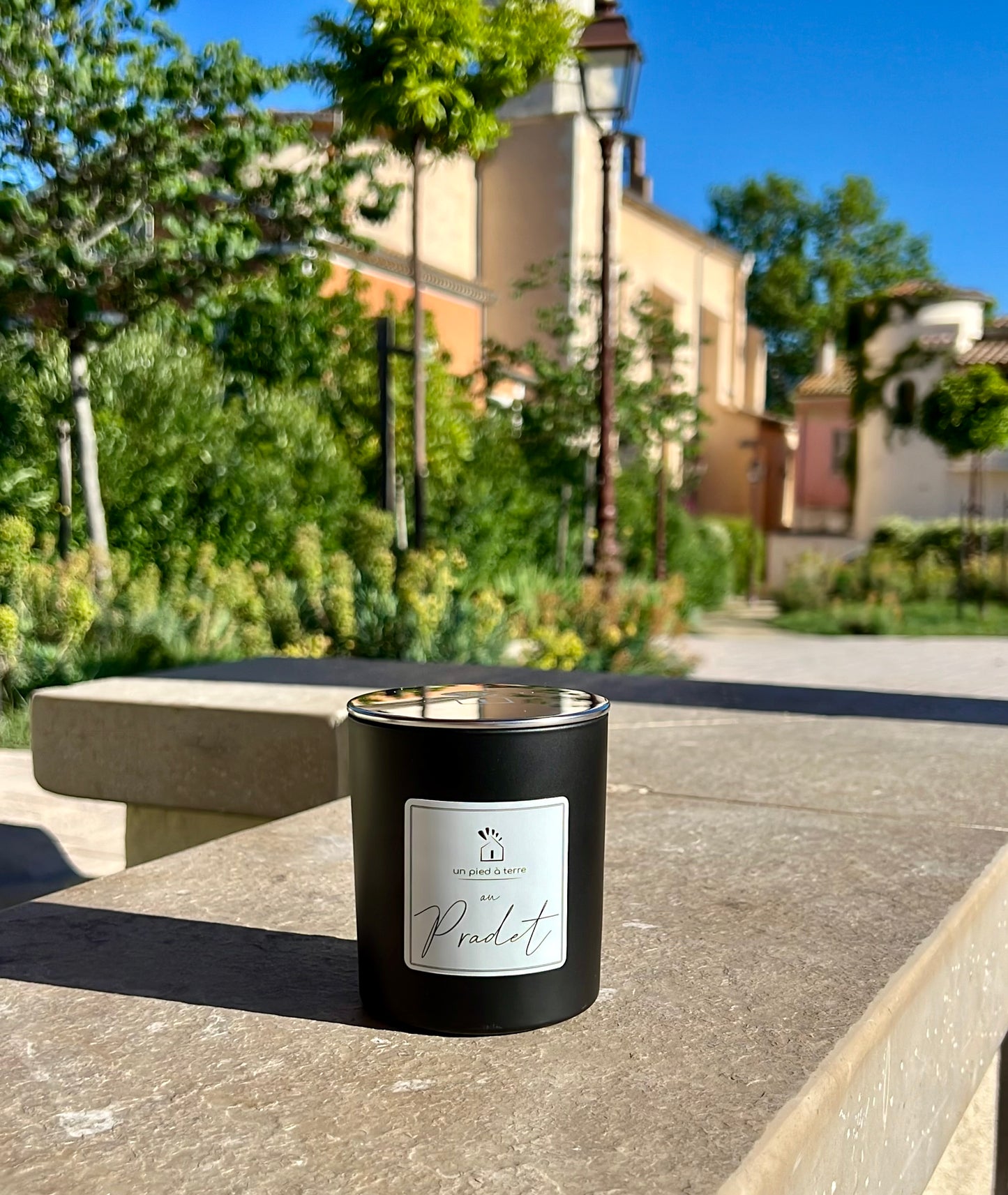 Bougie parfumée "Un Pied à Terre au Pradet"