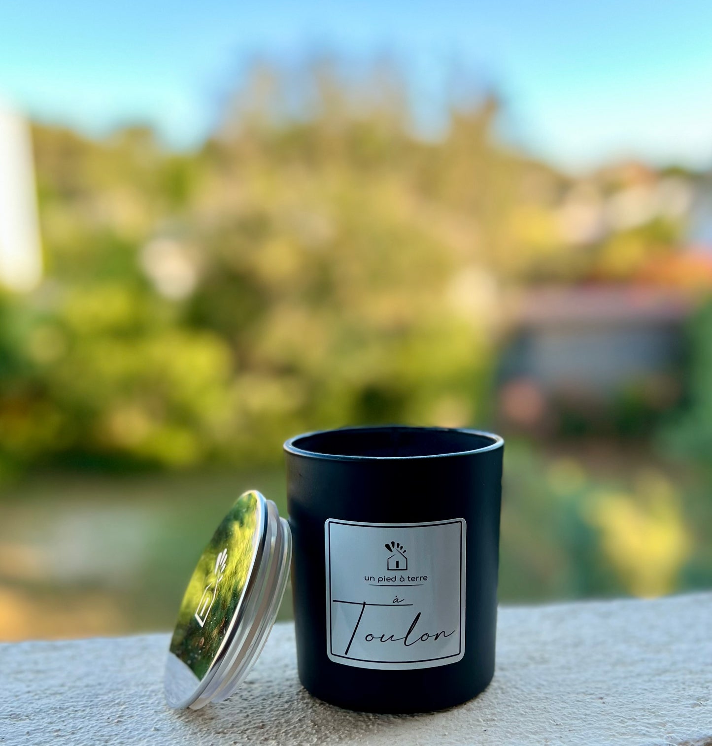 Bougie parfumée "Un Pied à Terre à Toulon"