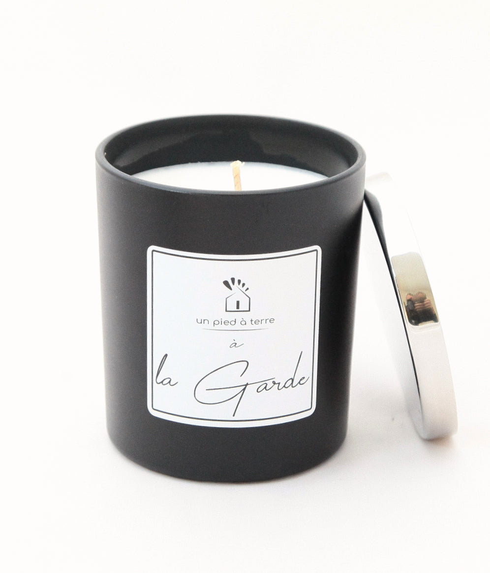 Bougie parfumée "Un Pied à Terre à La Garde"