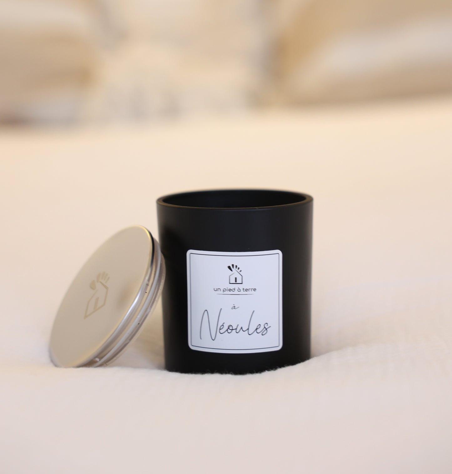 Bougie parfumée "Un Pied à Terre à Néoules"