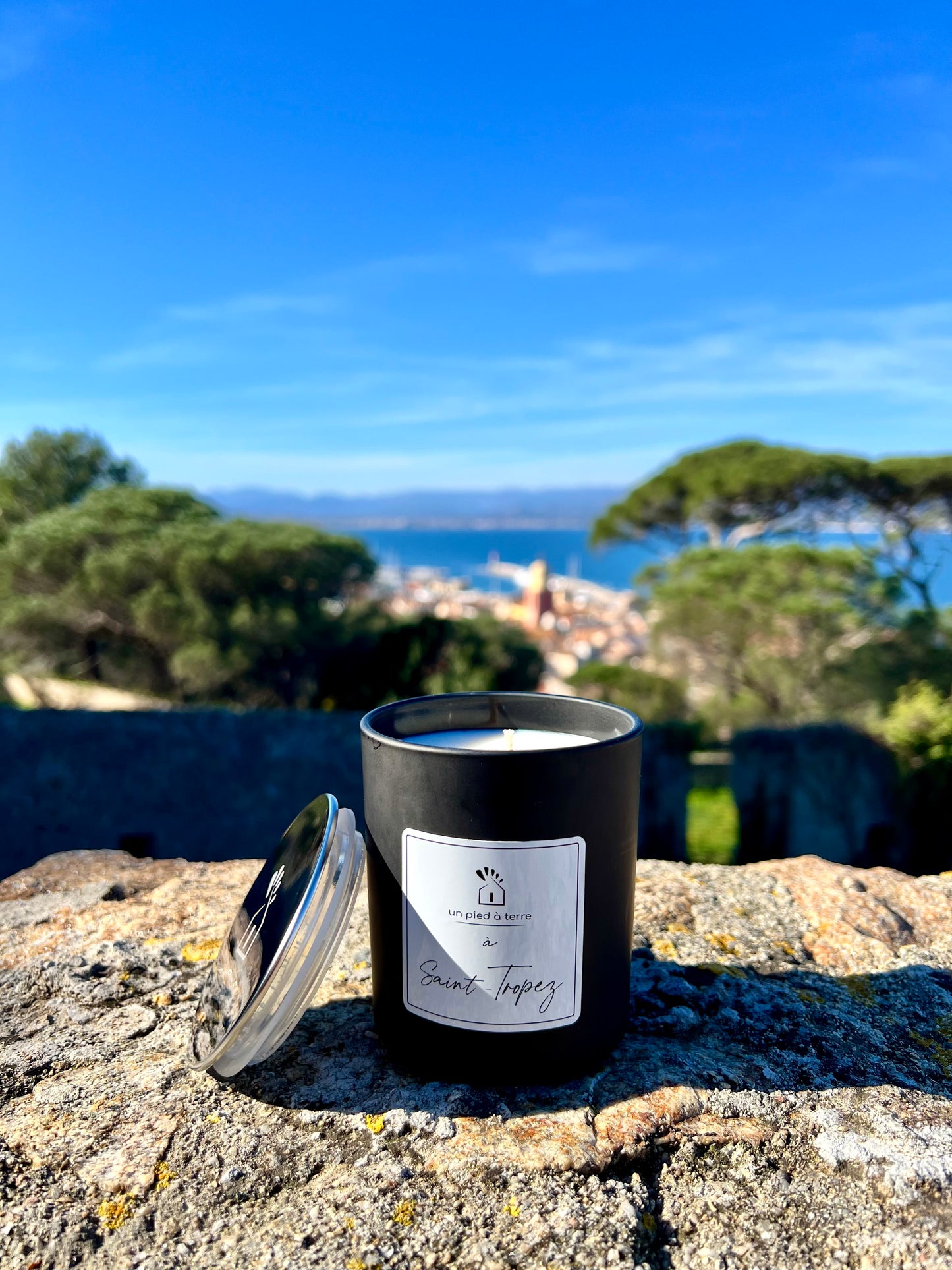 Bougie parfumée "Un Pied à terre à Saint-Tropez"