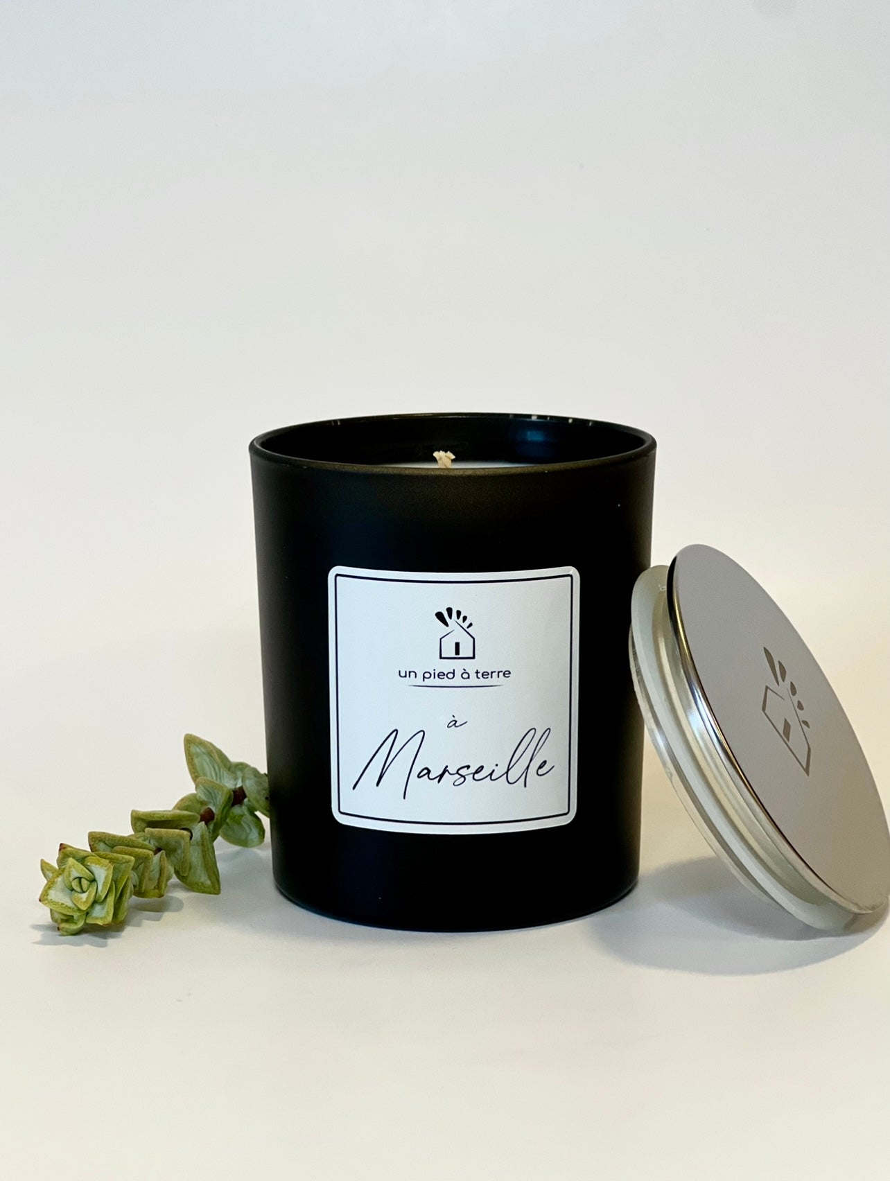 bougie parfumée "Un Pied à terre à Marseille"